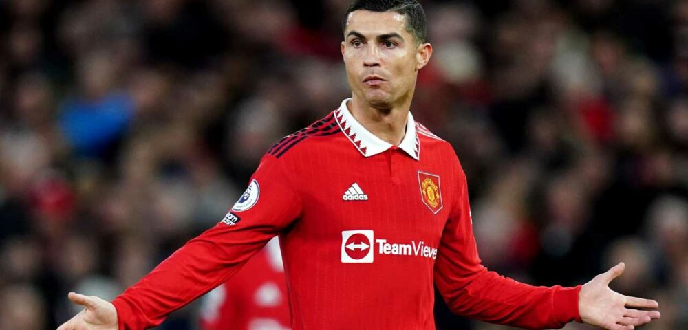 Cristiano Ronaldóval szerződést bontott a Manchester United
