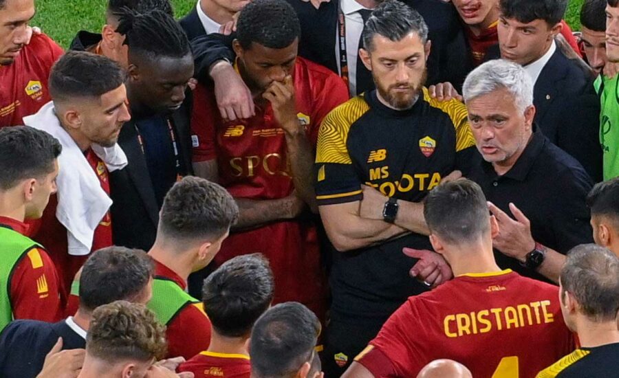 Mourinho a bírót okolja, de büszke a csapatára