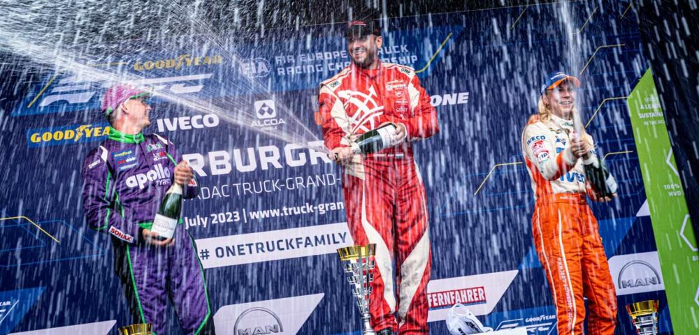 Kiss Norbert nagy győzelmet aratott az esőben a Nürburgringen