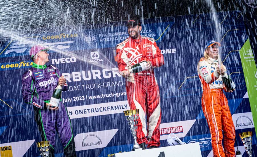 Kiss Norbert nagy győzelmet aratott az esőben a Nürburgringen